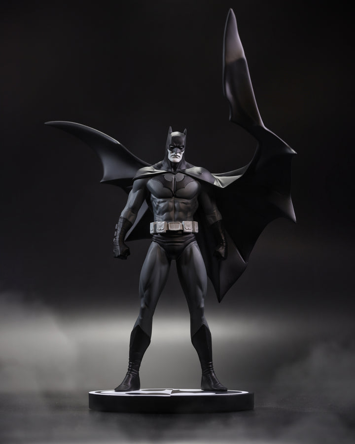 DC Designer Series Batman Black & White By Jorge Jimenez 1/10 Scale Limited Edition Statue
