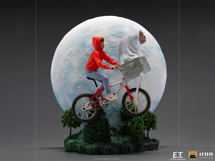 Iron Studios E.T. the Extra-Terrestrial E.T. & Elliot Deluxe 1/10 Art Scale Limited Edition Statue