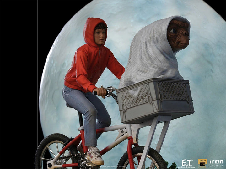 Iron Studios E.T. the Extra-Terrestrial E.T. & Elliot Deluxe 1/10 Art Scale Limited Edition Statue