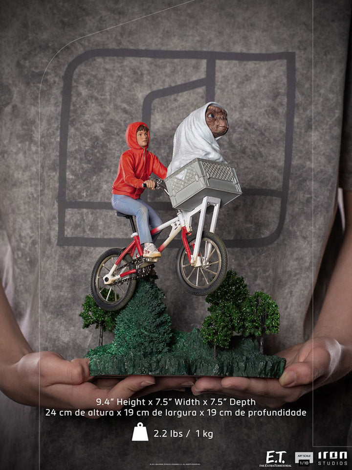 Iron Studios E.T. the Extra-Terrestrial E.T. & Elliot 1/10 Art Scale Limited Edition Statue