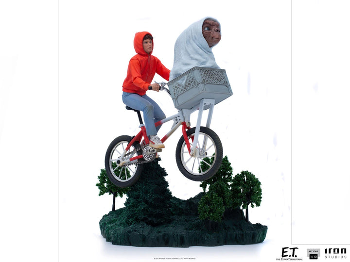 Iron Studios E.T. the Extra-Terrestrial E.T. & Elliot 1/10 Art Scale Limited Edition Statue