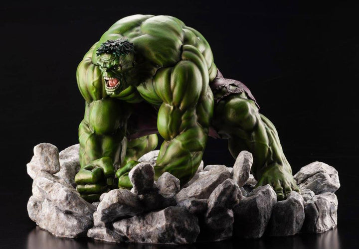 Marvel ArtFX Premier Hulk Limited Edition Statue