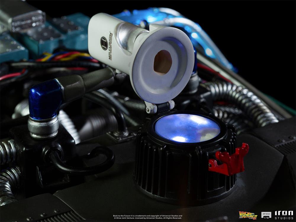 Iron Studios Back to the Future Part II DeLorean 1/10 Scale Deluxe Art Scale Limited Edition Statue