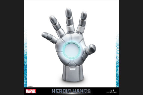 HotToys Heroic Hands: Marvel Comics Iron Man #2C (Grey Armor Exclusive) - Image 2
