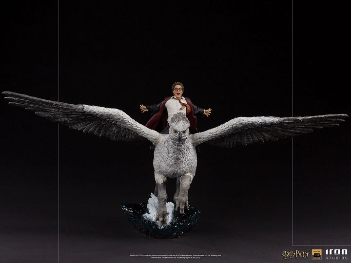 Iron Studios Harry Potter 1/10 Art Scale Deluxe Harry Potter & Buckbeak Statue