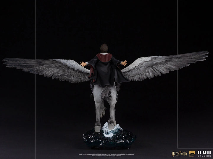 Iron Studios Harry Potter 1/10 Art Scale Deluxe Harry Potter & Buckbeak Statue
