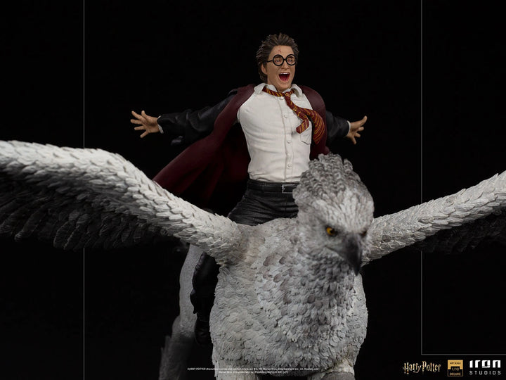 Iron Studios Harry Potter 1/10 Art Scale Deluxe Harry Potter & Buckbeak Statue