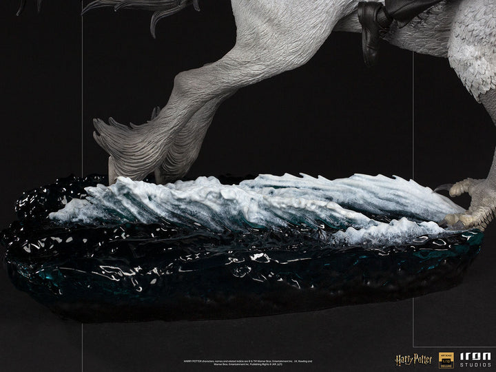 Iron Studios Harry Potter 1/10 Art Scale Deluxe Harry Potter & Buckbeak Statue
