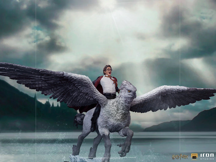 Iron Studios Harry Potter 1/10 Art Scale Deluxe Harry Potter & Buckbeak Statue