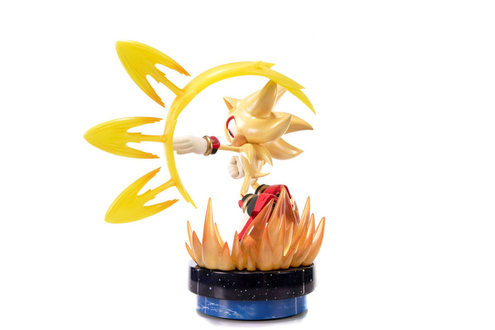 First4Figures Sonic The Hedgehog Super Shadow Statue
