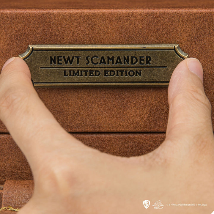 Wizarding World Fantastic Beasts 1/1 Scale Newt Scamander Limited Edition Replica Suitcase