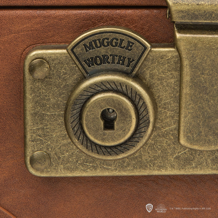 Wizarding World Fantastic Beasts 1/1 Scale Newt Scamander Limited Edition Replica Suitcase