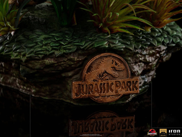 Iron Studios Jurassic Park Just The Two Raptors Deluxe 1/10 Scale Statue
