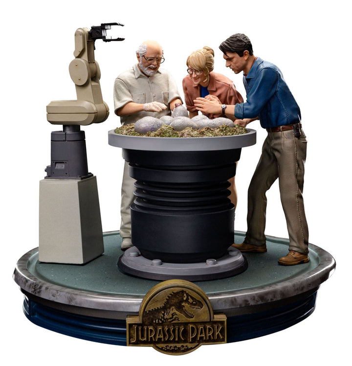 Iron Studios Jurassic Park Dino Hatching 1/10 Art Scale Statue