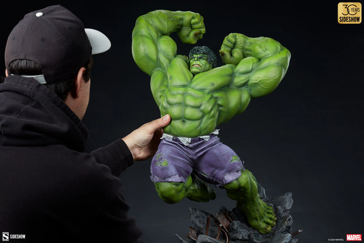 Sideshow Marvel Premium Format Hulk (Classic) 1/4 Scale Statue