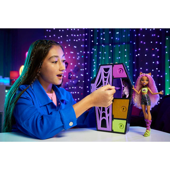 Monster High Skulltimate Secrets Clawdeen Wolf Doll