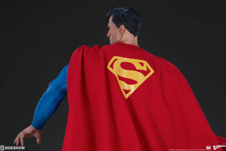 Sideshow Superman Premium Format 26" Limited Edition Figure