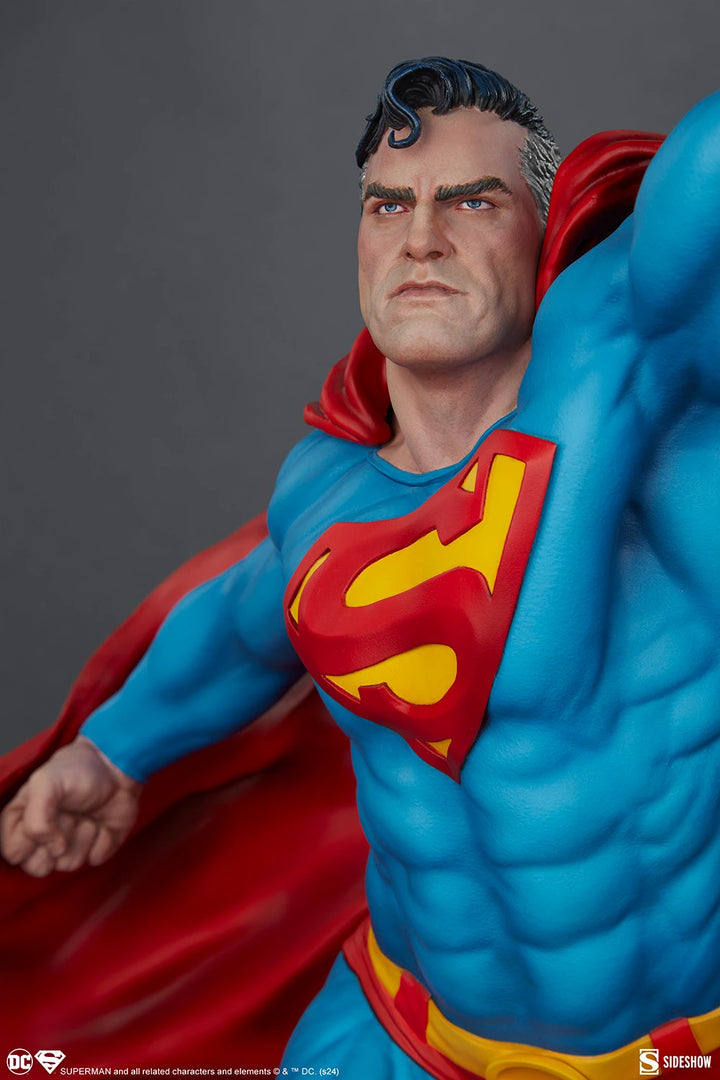 Sideshow DC Comics Premium Format Superman (Soaring) 33" Statue