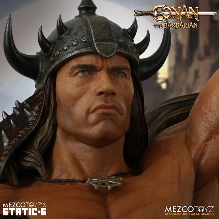 Mezco Conan the Barbarian Static-6 Conan and Valeria 1/6 Scale Statue