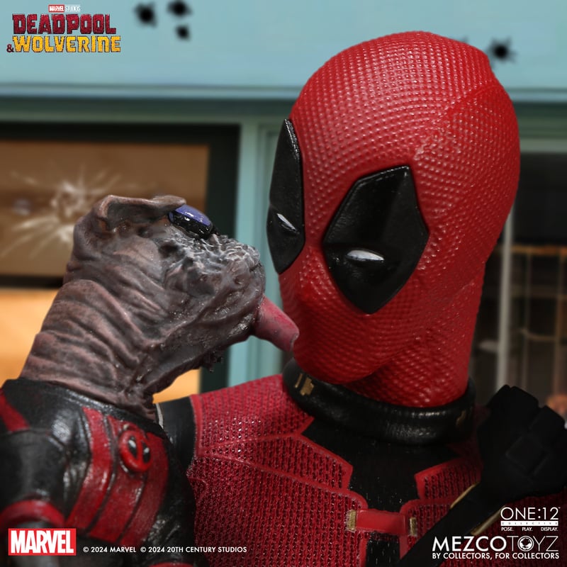 Deadpool and Wolverine MEZCO ONE12 COLLECTIVE Deluxe Action Figures Bundle