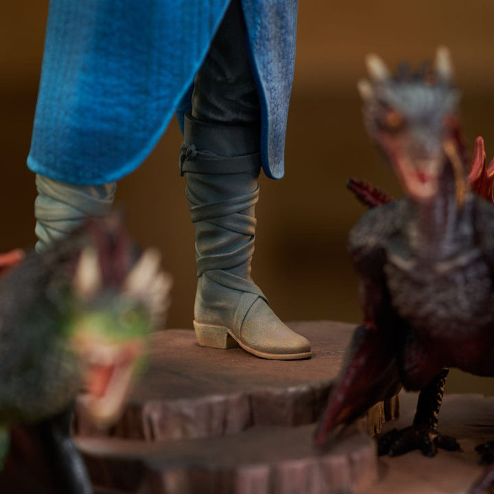 Game of Thrones Gallery Daenerys Targaryen Figure Diorama