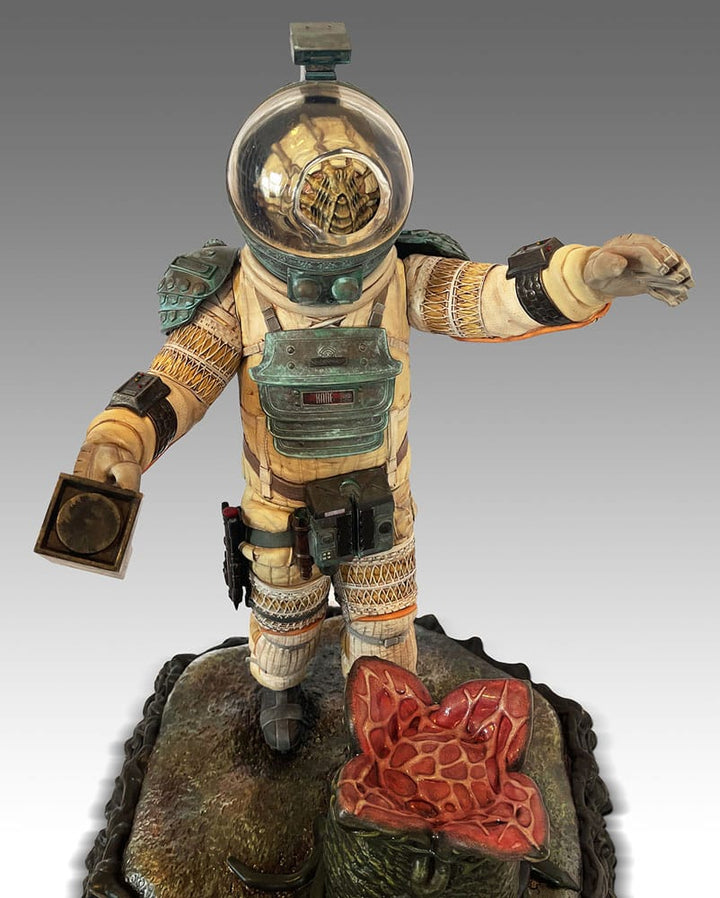 Hollywood Collectibles Officer Kane Alien 1/4 Scale Statue 56 cm