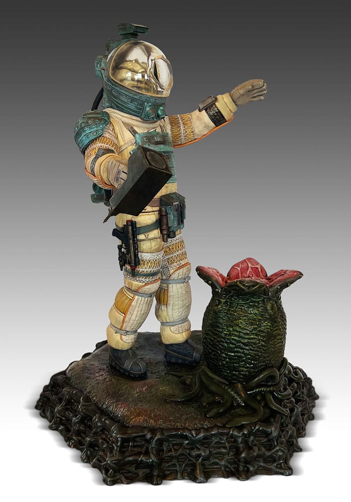 Hollywood Collectibles Officer Kane Alien 1/4 Scale Statue 56 cm