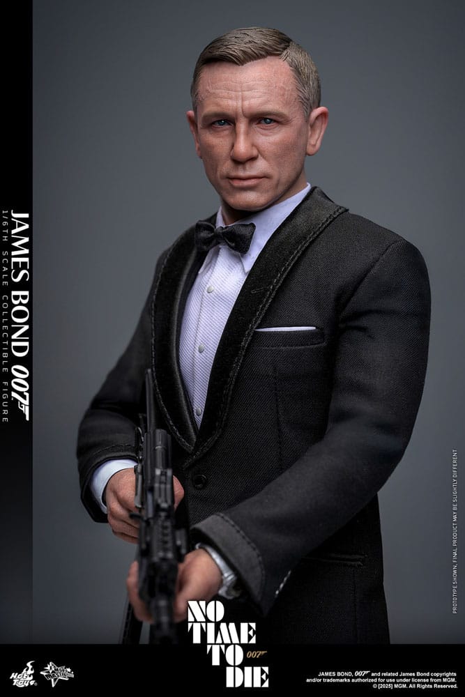 Hot Toys James Bond No Time to Die James Bond 1/6th Scale Figure