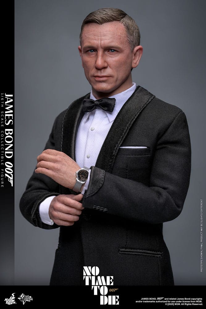 Hot Toys James Bond No Time to Die James Bond 1/6th Scale Figure