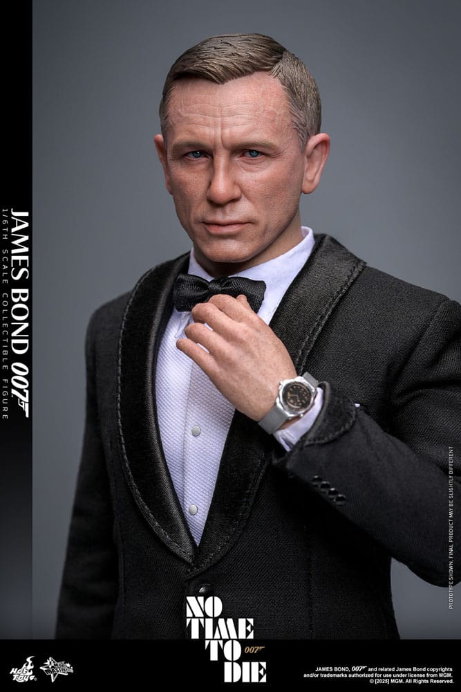 Hot Toys James Bond No Time to Die James Bond 1/6th Scale Figure