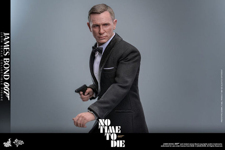 Hot Toys James Bond No Time to Die James Bond 1/6th Scale Figure