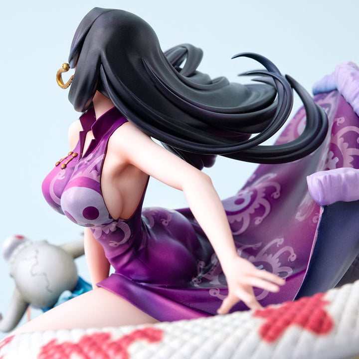 One Piece Boa Hancock P O P A Maximum PVC Statue 27CM