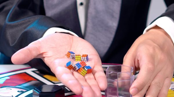 Marvin's Magic Rubik's Amazing Box of Magic Tricks - Infinity Collectables