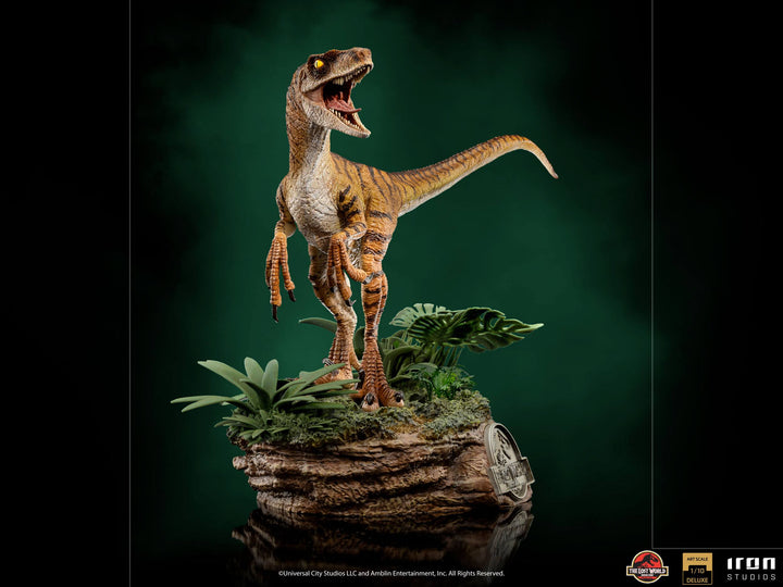 Iron Studios Jurassic World Deluxe Art Scale Statue 1-10 Velociraptor - Infinity Collectables