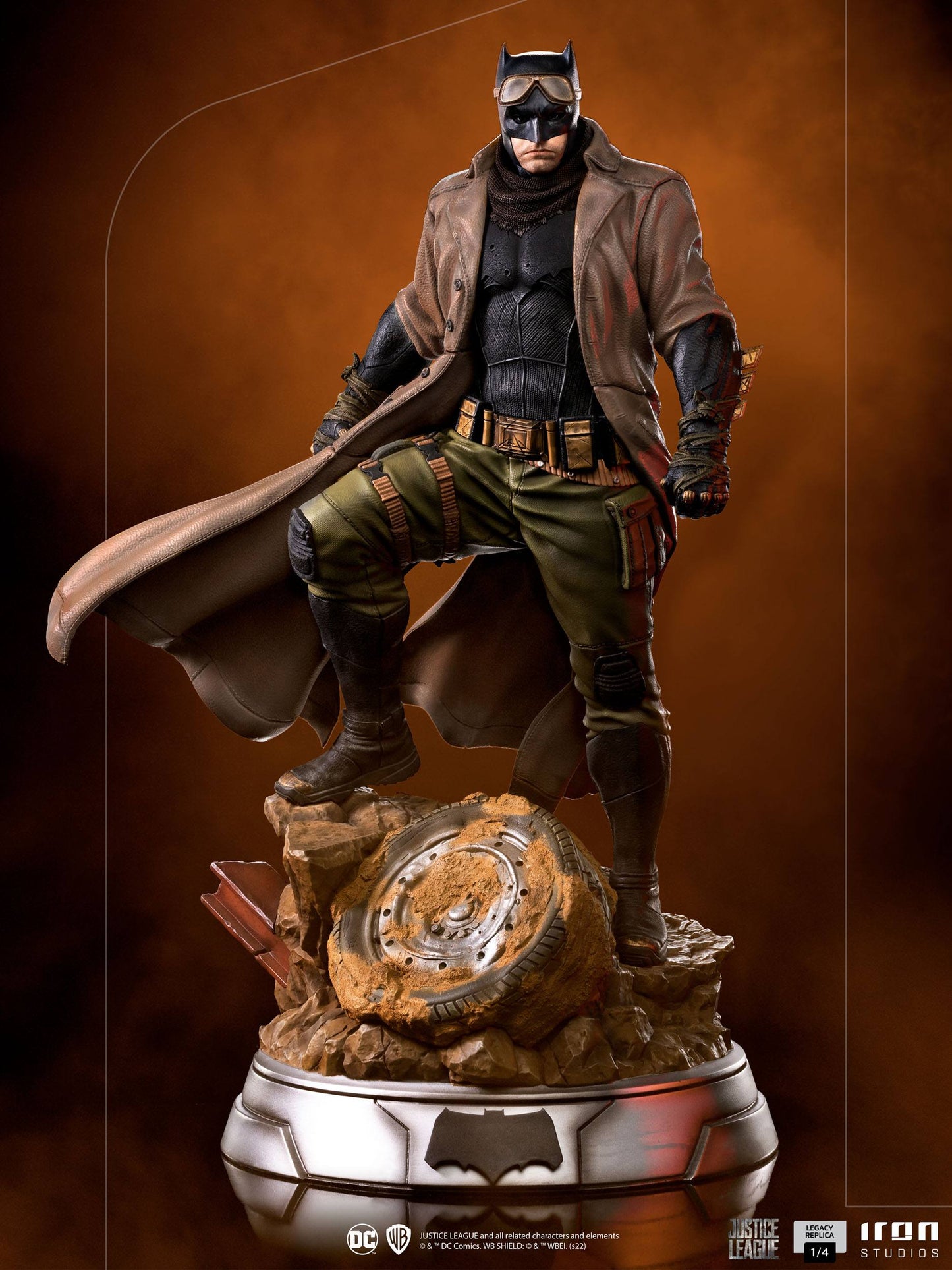 Iron Studios DC Zack Snyder's Justice League Art Scale 1:10 Knightmare Batman, Infinity Collectables