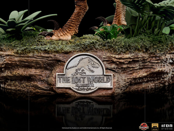 Iron Studios Jurassic World Deluxe Art Scale Statue 1-10 Velociraptor - Infinity Collectables