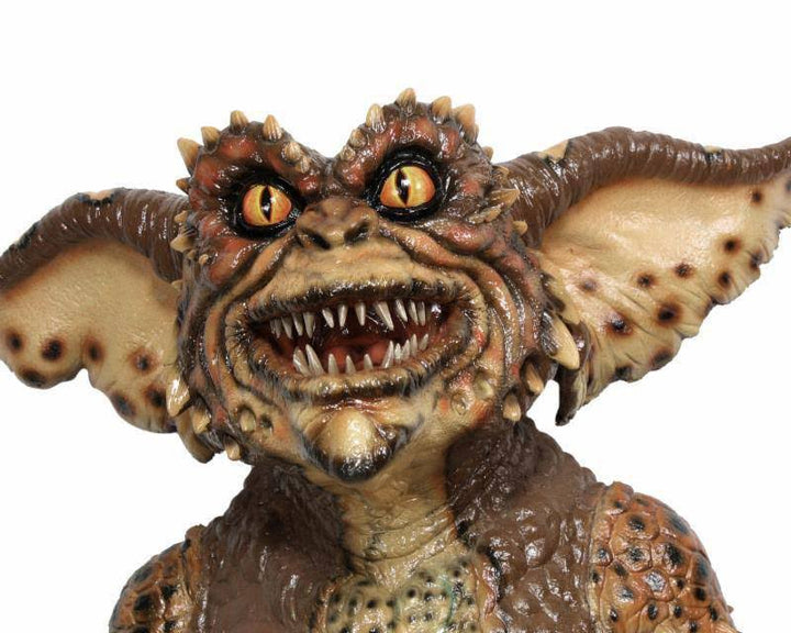 NECA Gremlins Prop Replica Stunt Puppet Brown Gremlin - Infinity Collectables