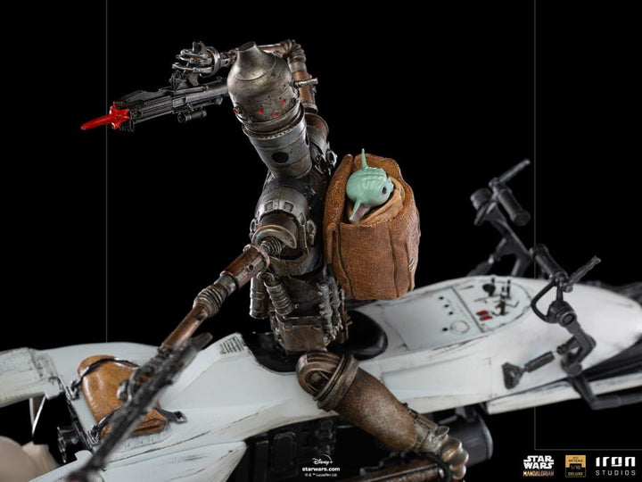 Iron Studios The Mandalorian IG-11 and The Child 1/10 Deluxe Art Scale Limited Edition Statue