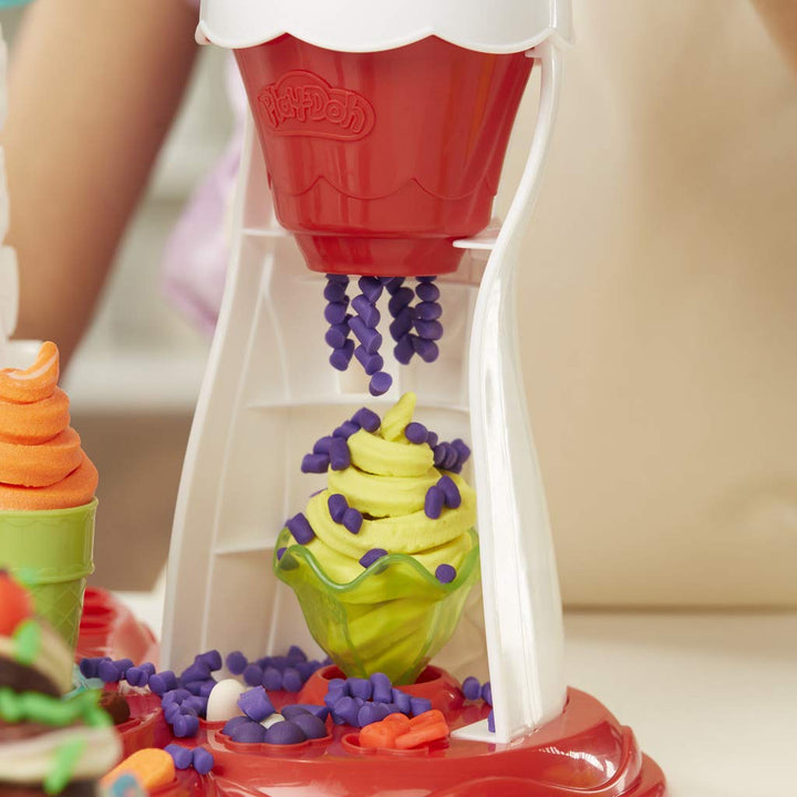 Play-Doh Kitchen Creations Ultimate Swirl Ice Cream Maker