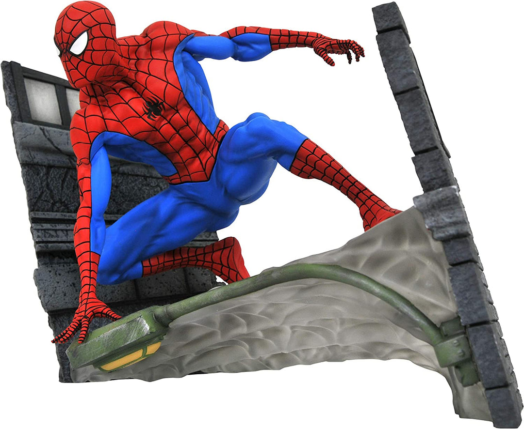 Diamond Select Marvel Gallery Spider-Man Webbing Comic PVC Diorama