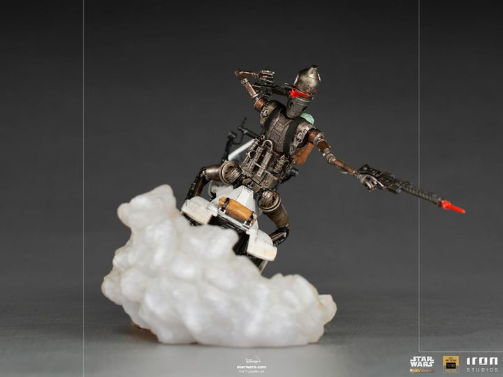 Iron Studios The Mandalorian IG-11 and The Child 1/10 Deluxe Art Scale Limited Edition Statue
