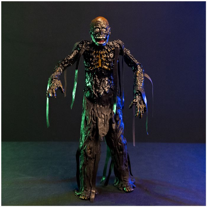 The Return of the Living Dead Tarman 1/6 Scale Figure