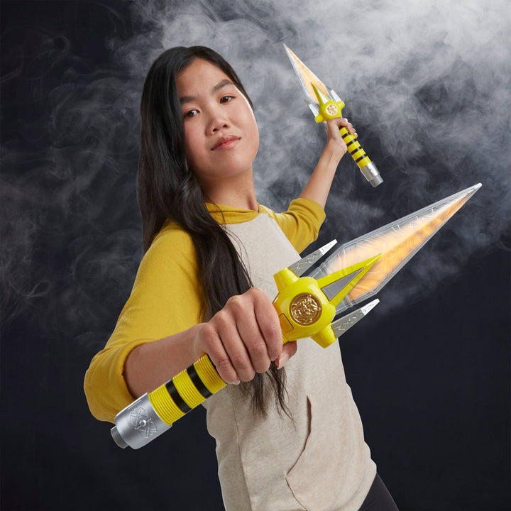 Power Rangers Lightning Collection Mighty Morphin Yellow Ranger Power Daggers *Exclusive