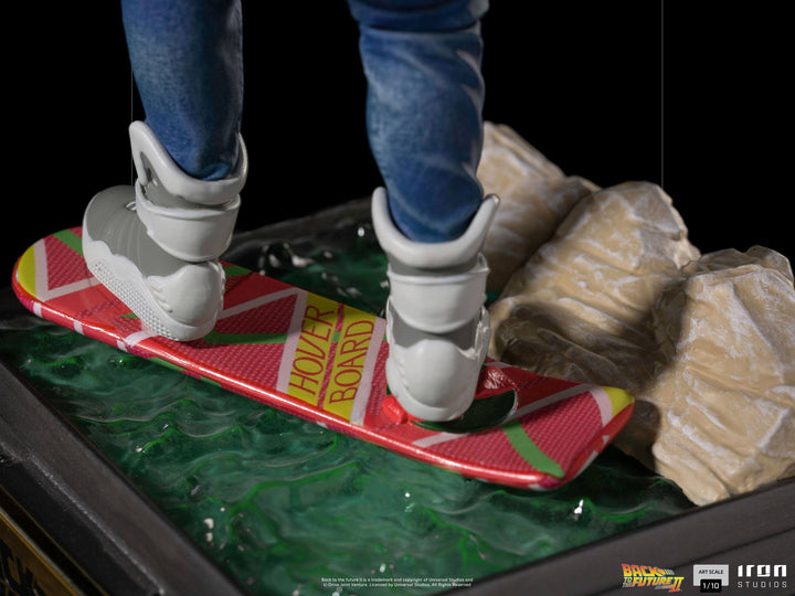 Iron Studios Back to the Future 1/10 Art Scale Statue Marty McFly on Hoverboard