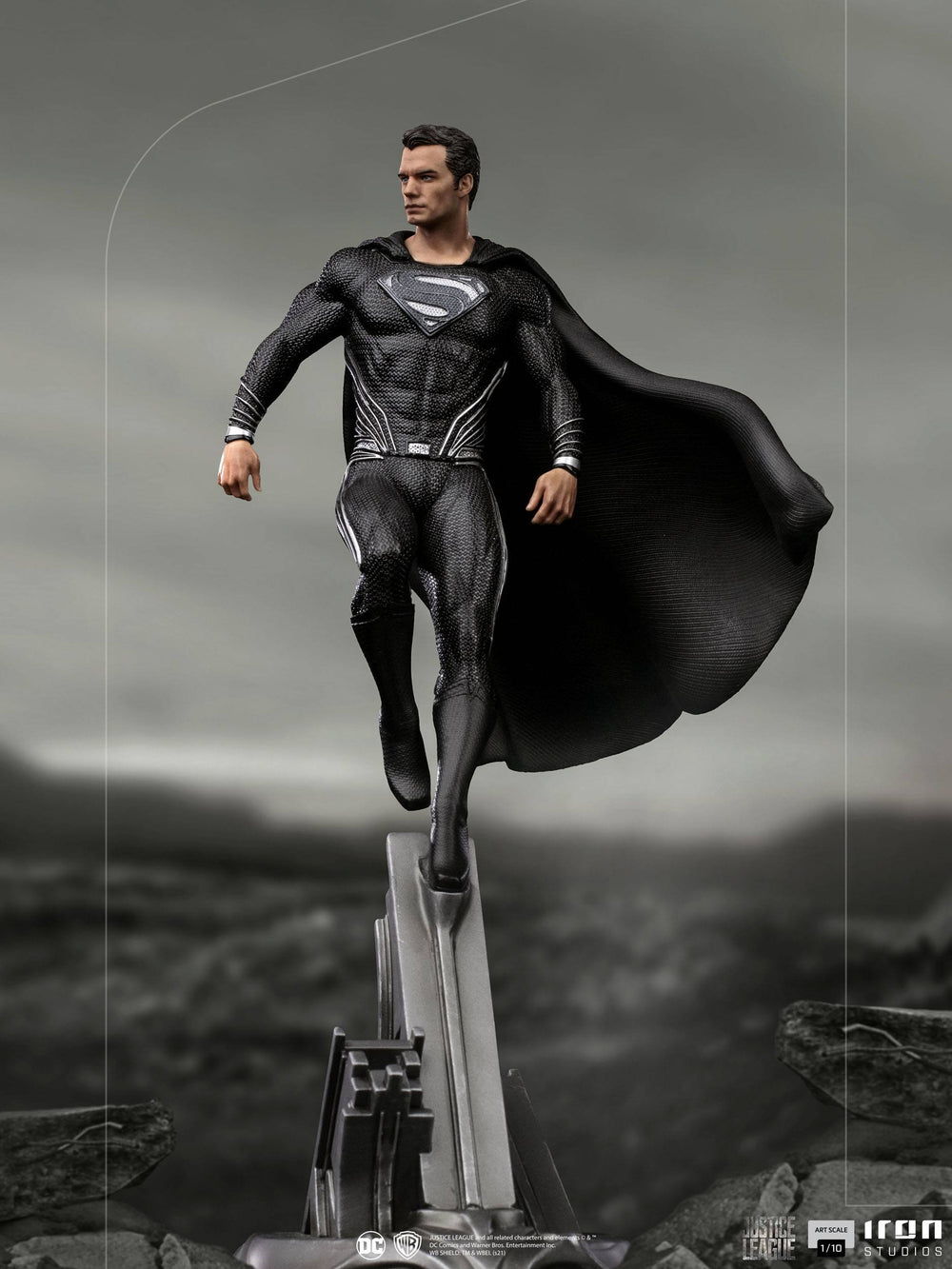 Iron Studios Zack Snyder's Justice League Art Scale Statue 1/10 Superman Black Suit 30 cm, Infinity Collectables
