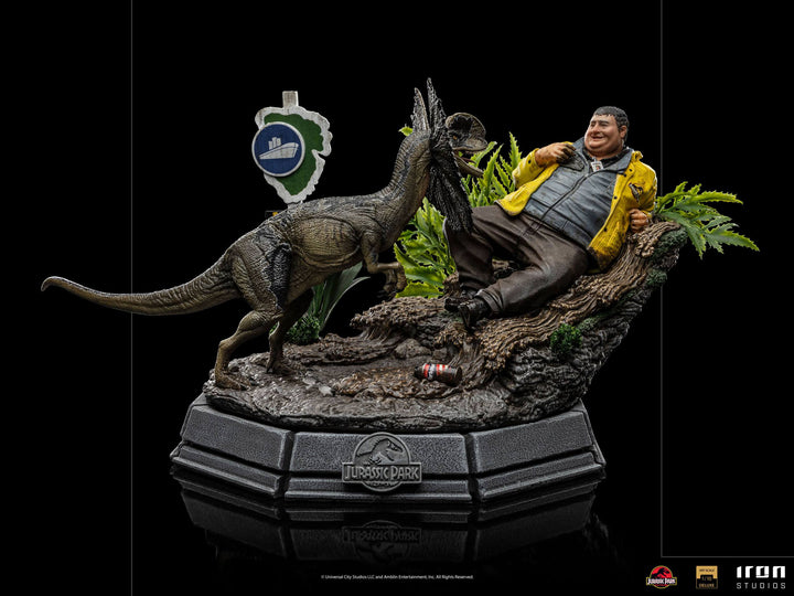 Iron Studios 1/10 Deluxe Art Scale Statue Jurassic Park Dennis Nedry With Dilophosaurus, Infinity Collectables