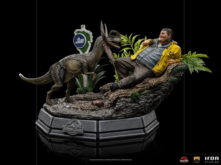 Iron Studios 1/10 Deluxe Art Scale Statue Jurassic Park Dennis Nedry With Dilophosaurus, Infinity Collectables