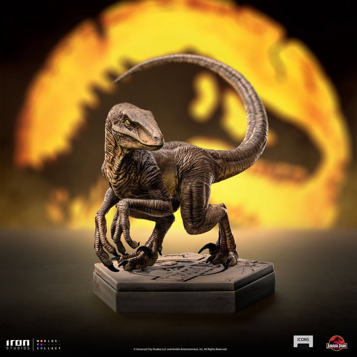 Iron Studios Jurassic Park Icons Velociraptor (C) Statue