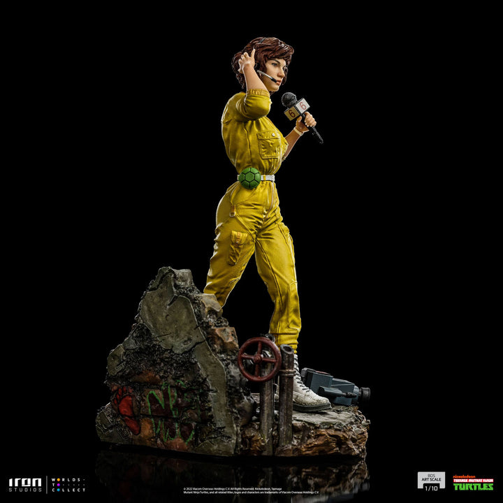 Iron Studios TMNT April O'Neil 1/10 Art Scale Statue
