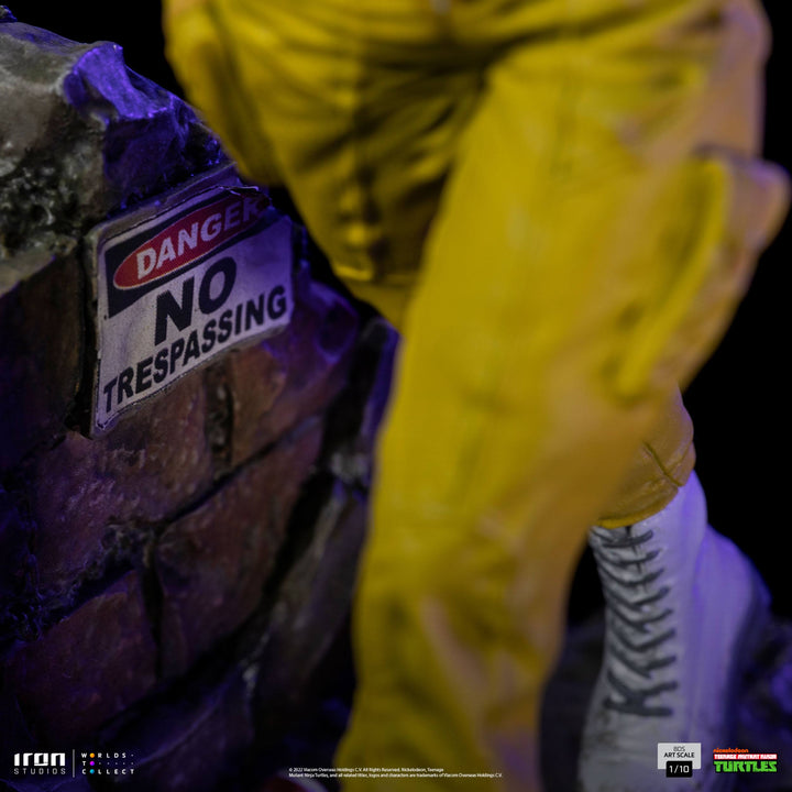 Iron Studios TMNT April O'Neil 1/10 Art Scale Statue